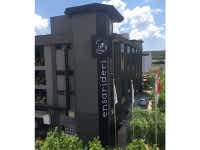 Ensari Deri Fabrika Bina Cephe Reklamı